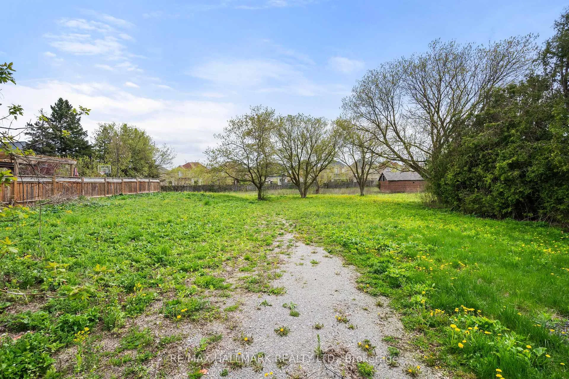 Photo 7 of 255 Helen Avenue, Markham, Village Green-South Unionville — HOMEH