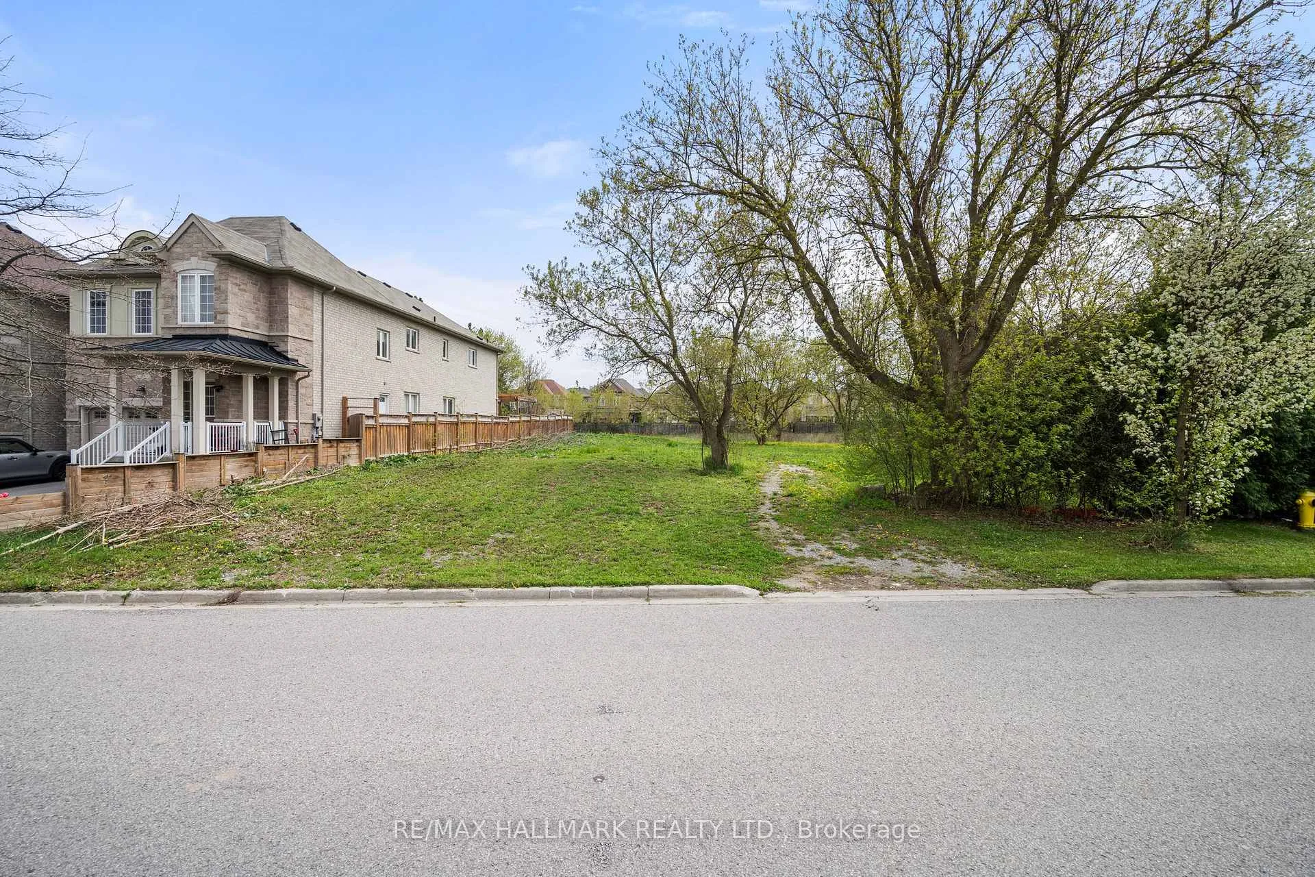 Photo 8 of 255 Helen Avenue, Markham, Village Green-South Unionville — HOMEH