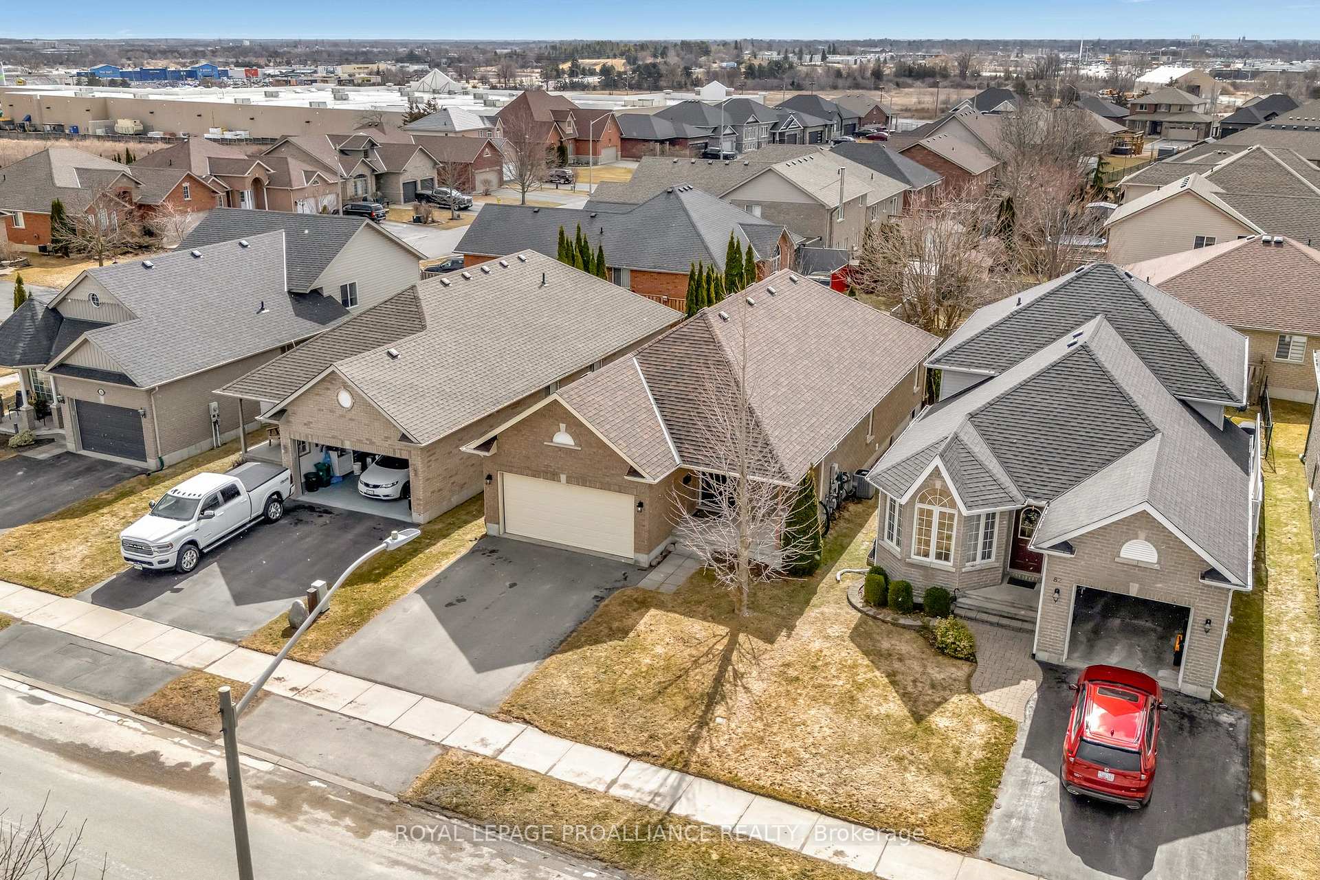Photo 3 of 84 Gavey Street, Belleville, Thurlow Ward — HOMEH