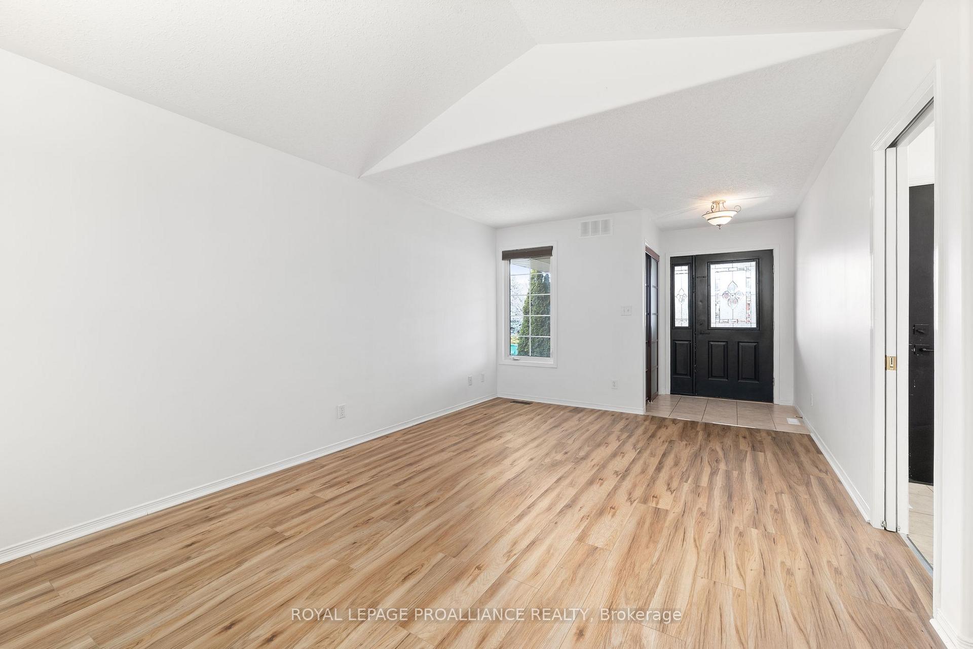 Photo 6 of 84 Gavey Street, Belleville, Thurlow Ward — HOMEH