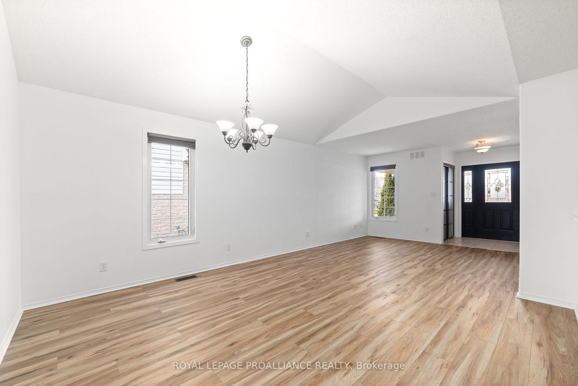 Photo 12 of 84 Gavey Street, Belleville, Thurlow Ward — HOMEH