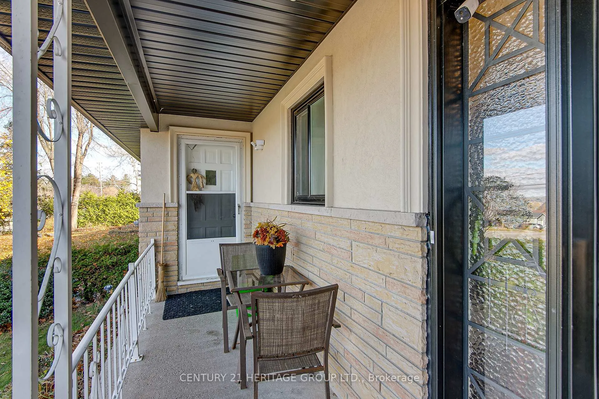 Photo 2 of 153 Ardagh Road, Barrie, Ardagh — HOMEH