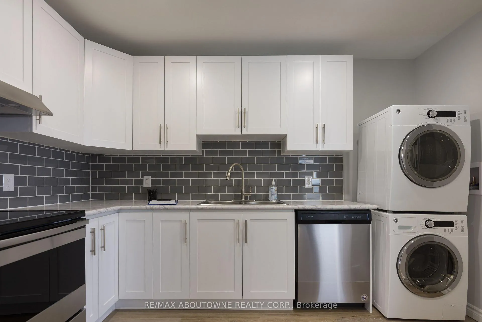 Photo 9 of Unit Main, 554 Mary Street, Hamilton, North End — HOMEH