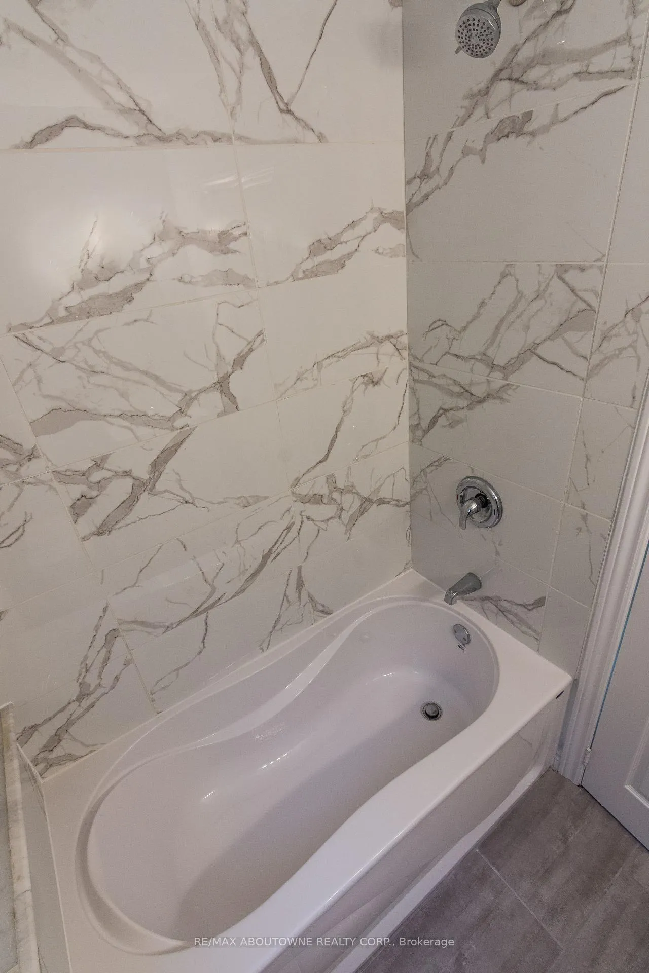 Photo 12 of Unit Main, 554 Mary Street, Hamilton, North End — HOMEH