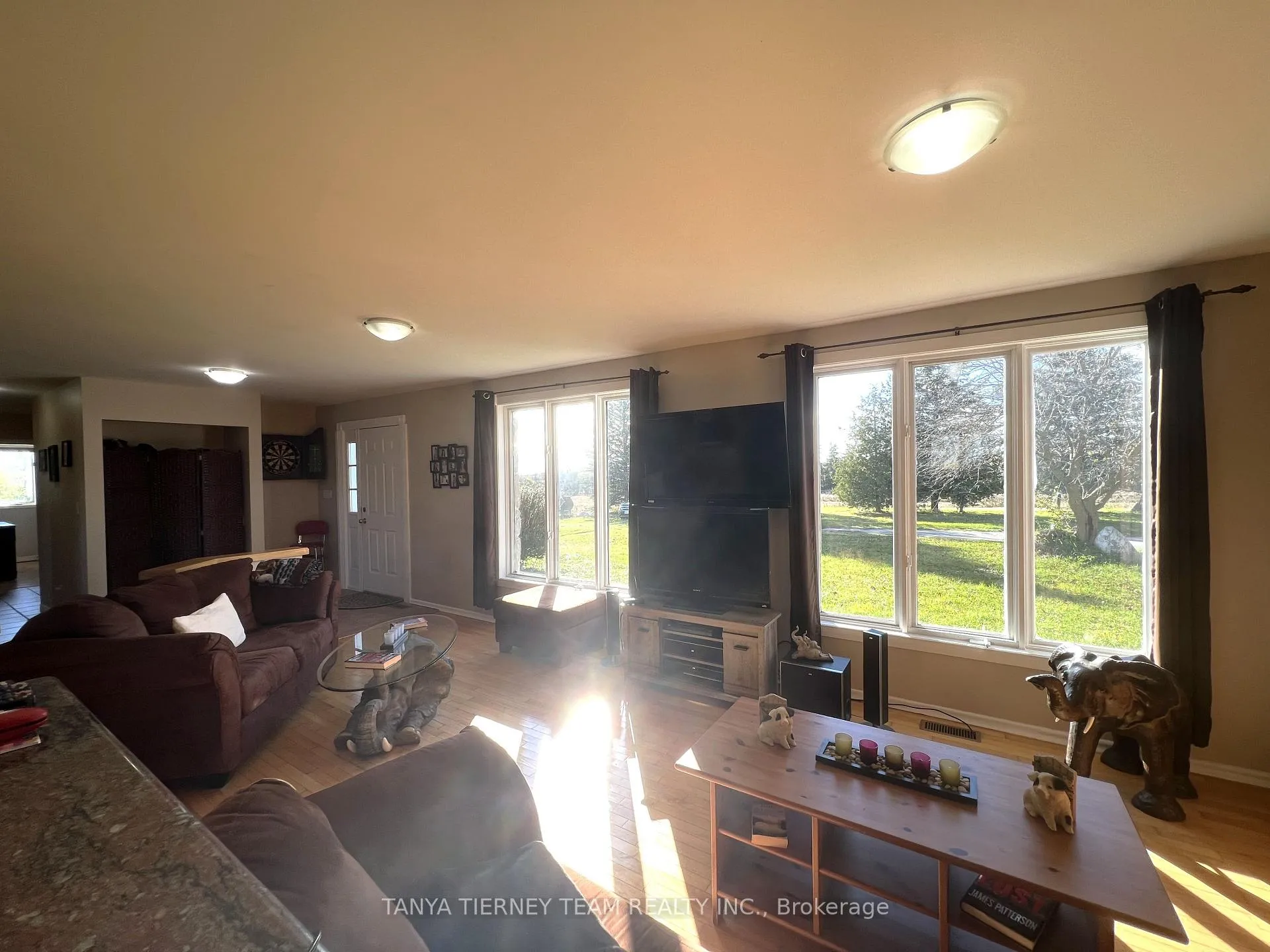 Photo 4 of Unit Main, 6783 Cochrane Street, Whitby, Rural Whitby — HOMEH