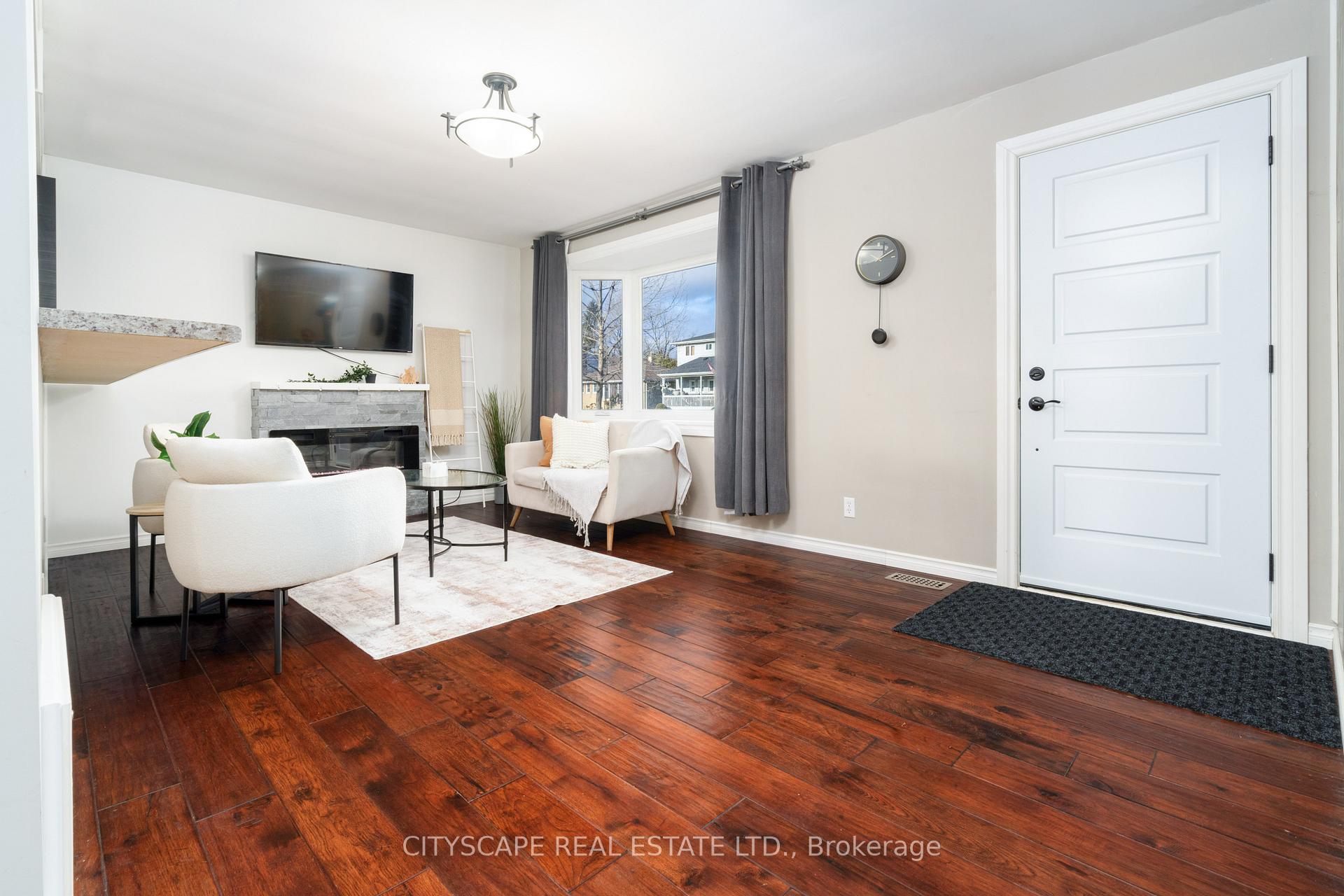 Photo 5 of 35 Forest Road, Ajax, South East — HOMEH
