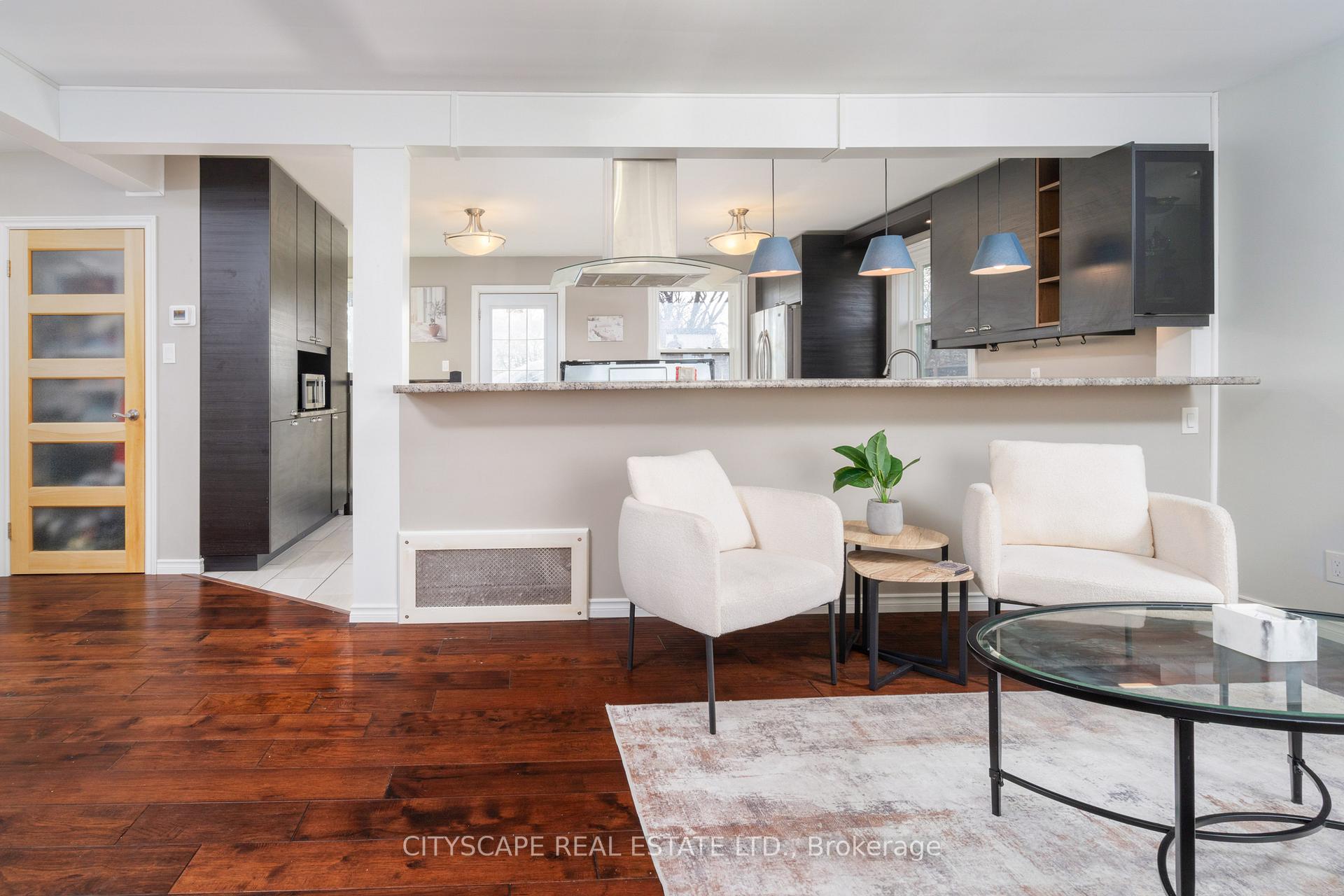 Photo 6 of 35 Forest Road, Ajax, South East — HOMEH