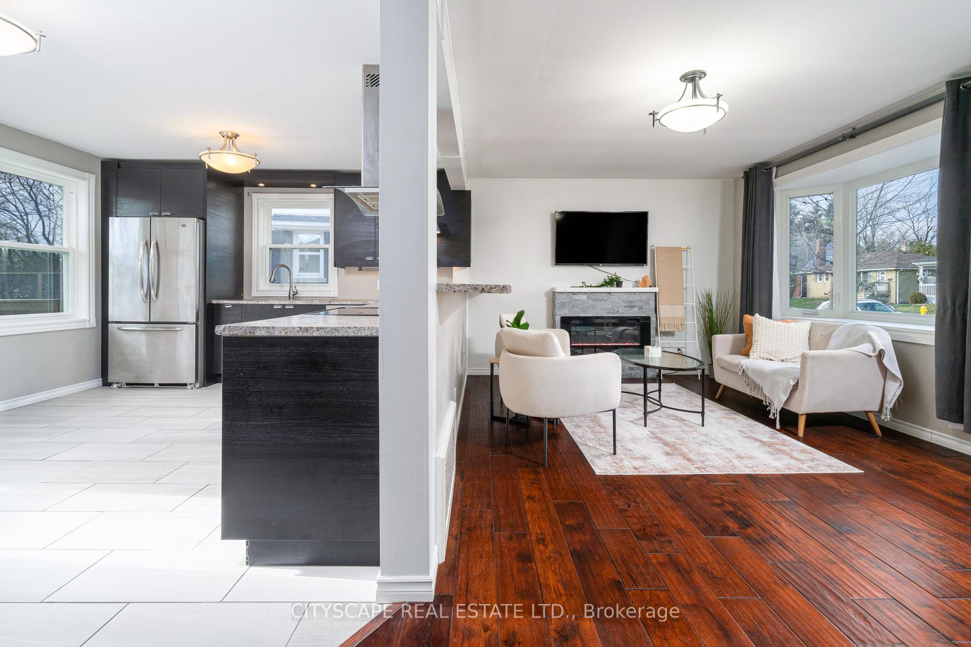 Photo 7 of 35 Forest Road, Ajax, South East — HOMEH