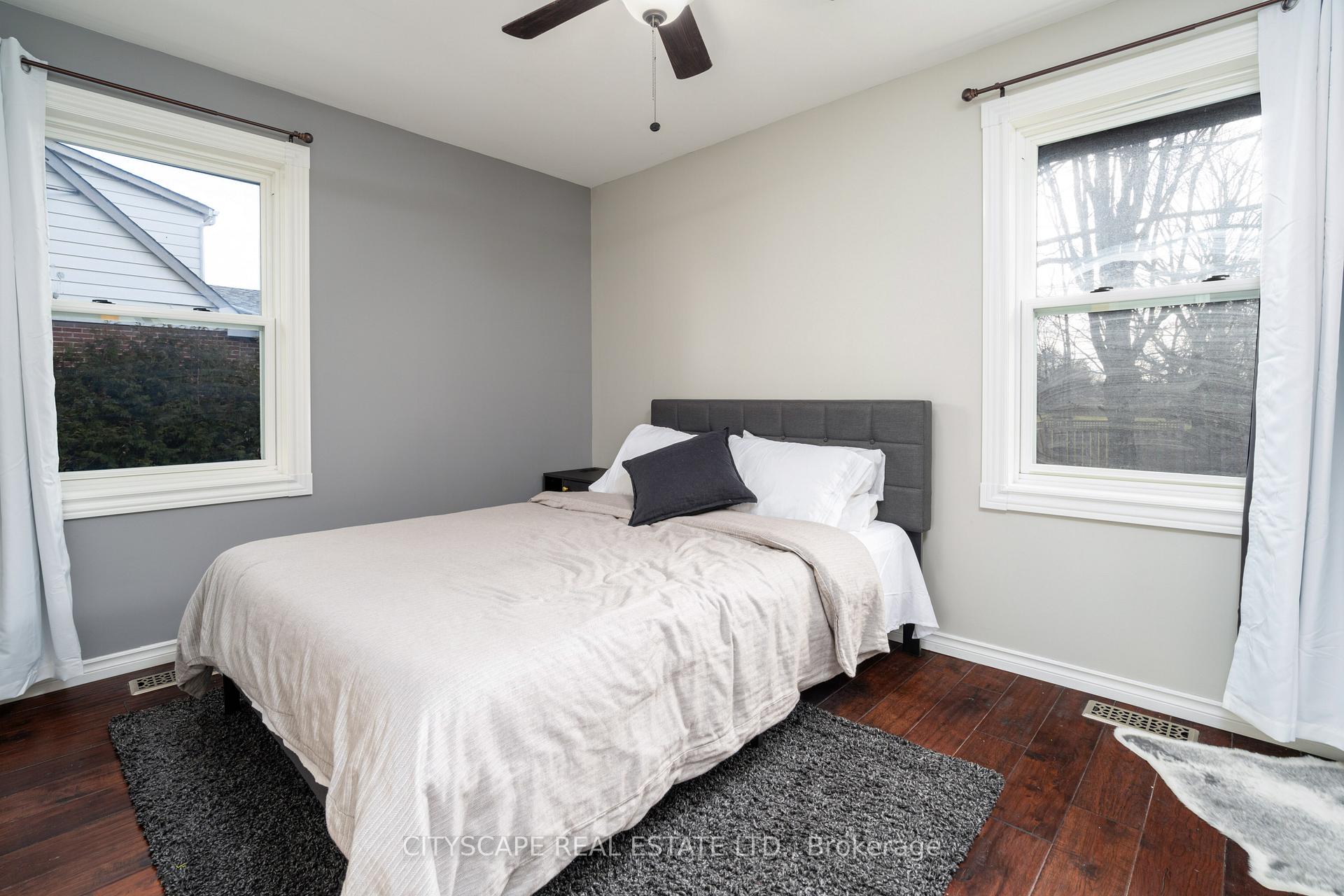 Photo 10 of 35 Forest Road, Ajax, South East — HOMEH