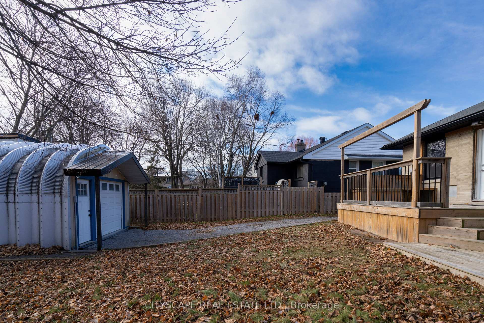 Photo 24 of 35 Forest Road, Ajax, South East — HOMEH