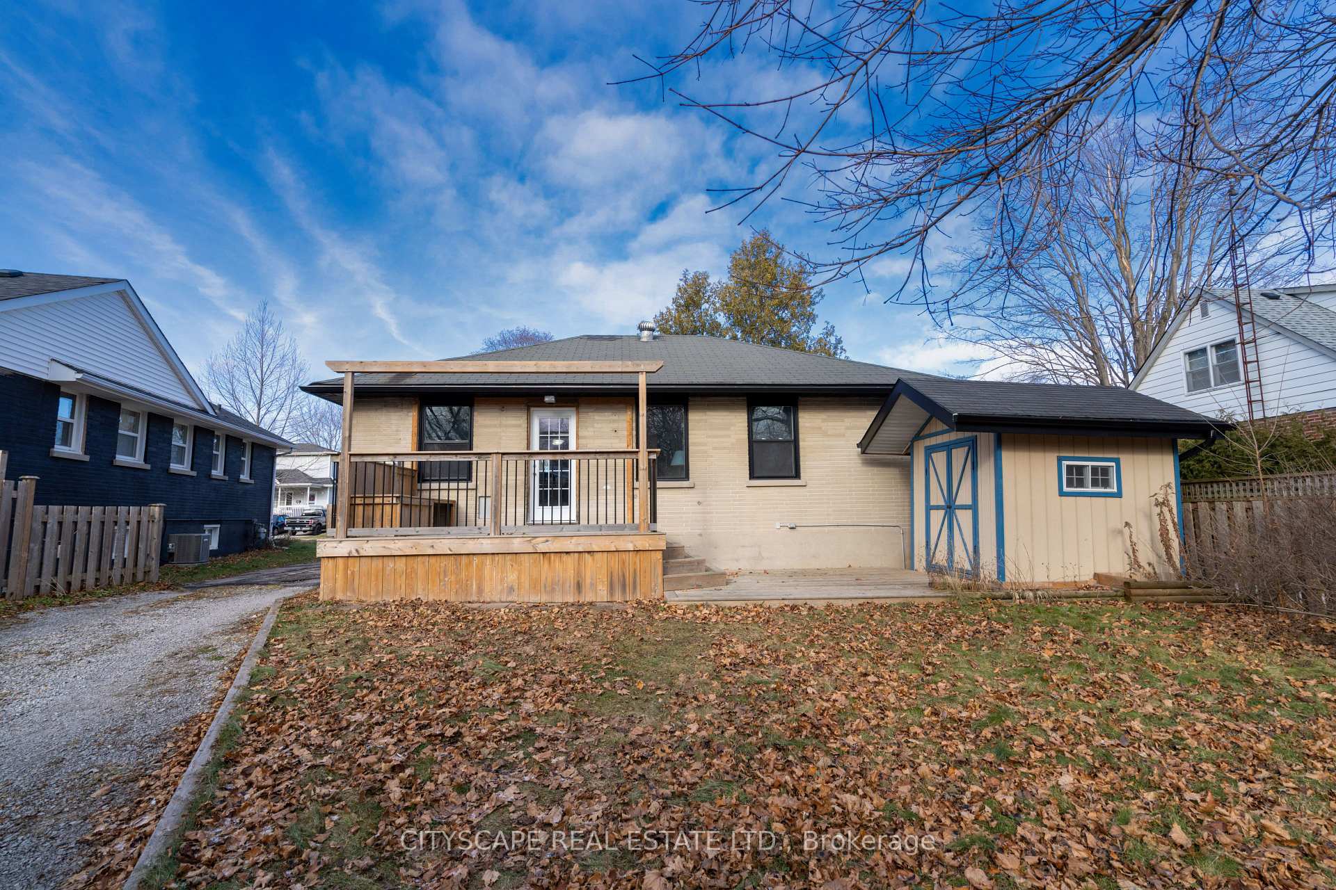Photo 26 of 35 Forest Road, Ajax, South East — HOMEH