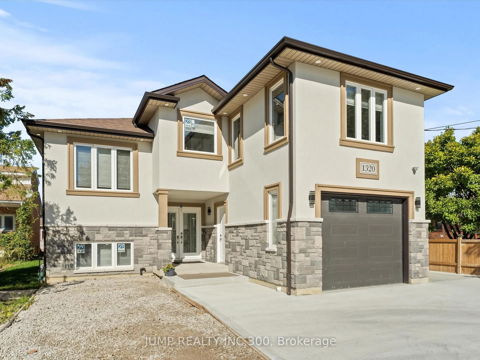 Photo 2 of 1320 Grand Marais Road, Windsor — HOMEH
