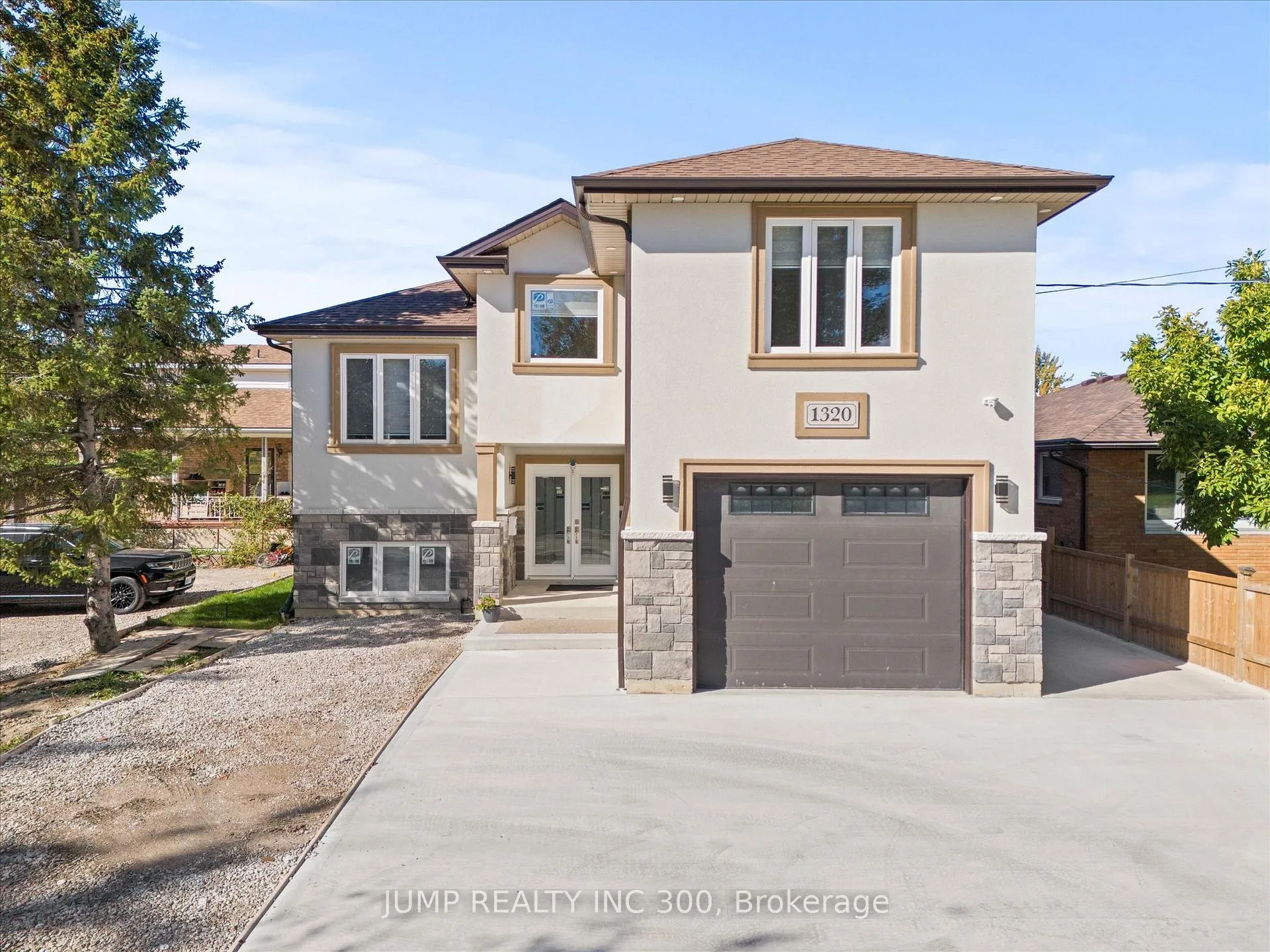 Photo 5 of 1320 Grand Marais Road, Windsor — HOMEH