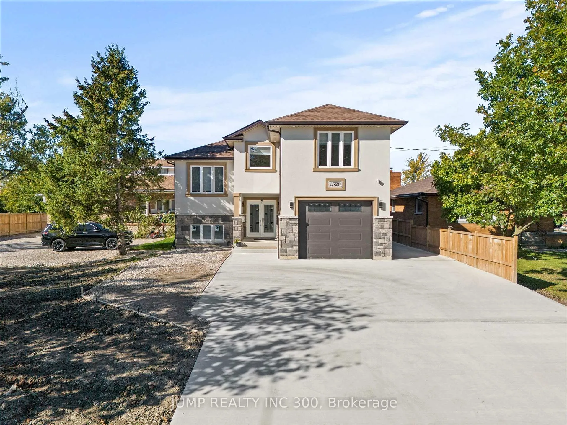Photo 6 of 1320 Grand Marais Road, Windsor — HOMEH