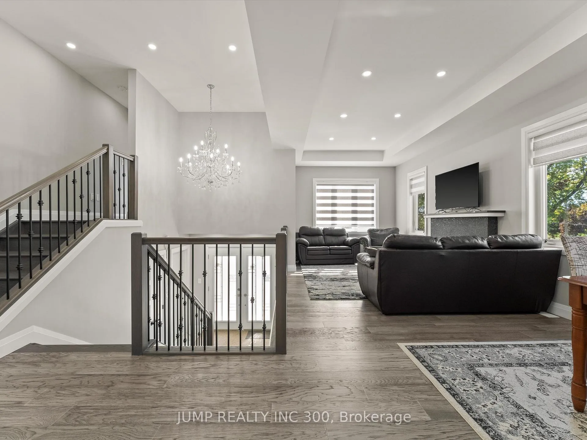 Photo 12 of 1320 Grand Marais Road, Windsor — HOMEH