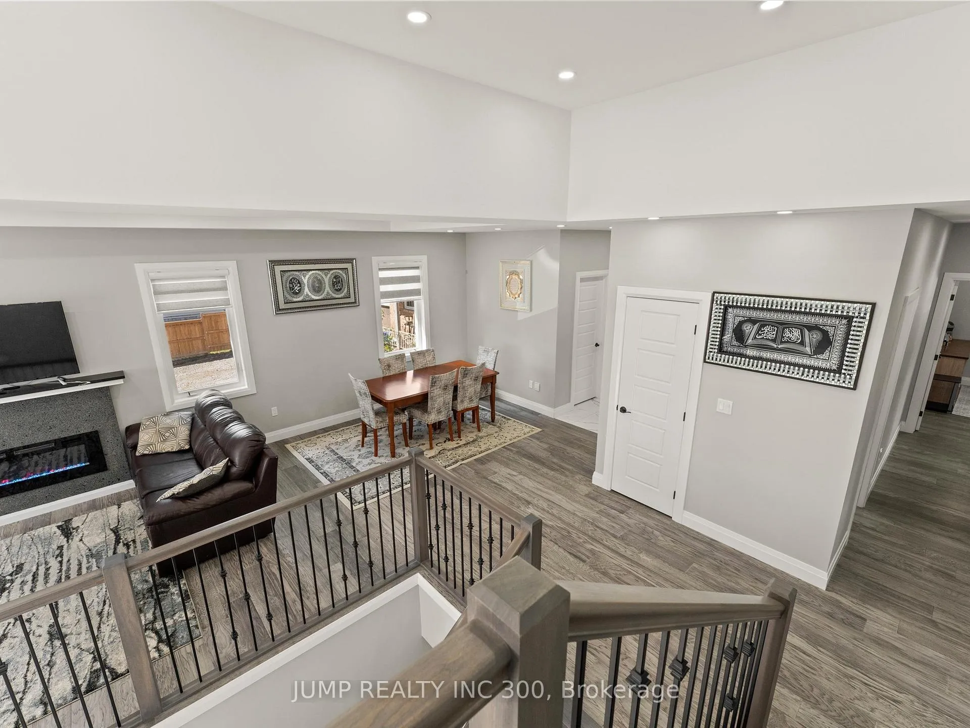Photo 15 of 1320 Grand Marais Road, Windsor — HOMEH