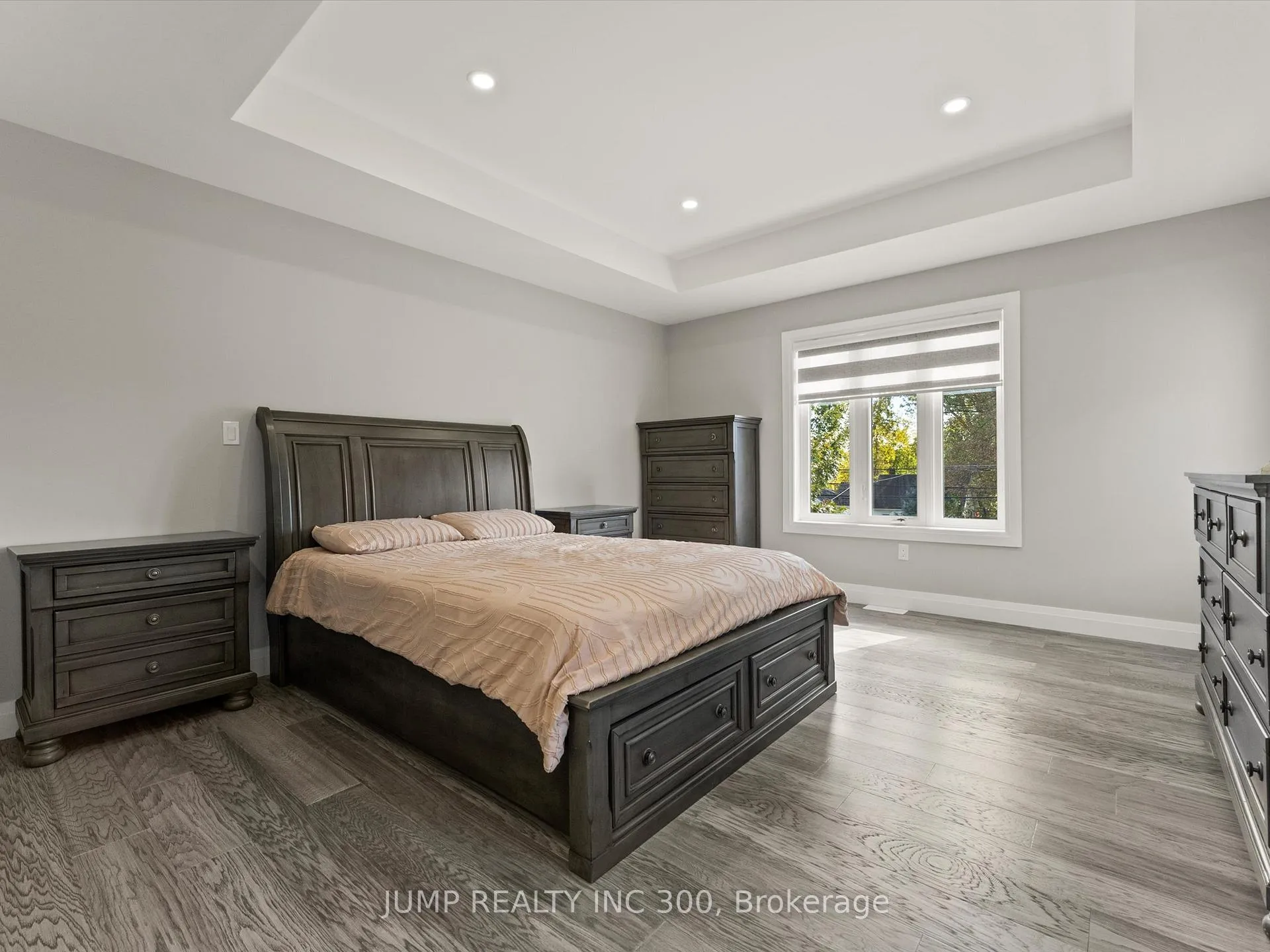 Photo 28 of 1320 Grand Marais Road, Windsor — HOMEH
