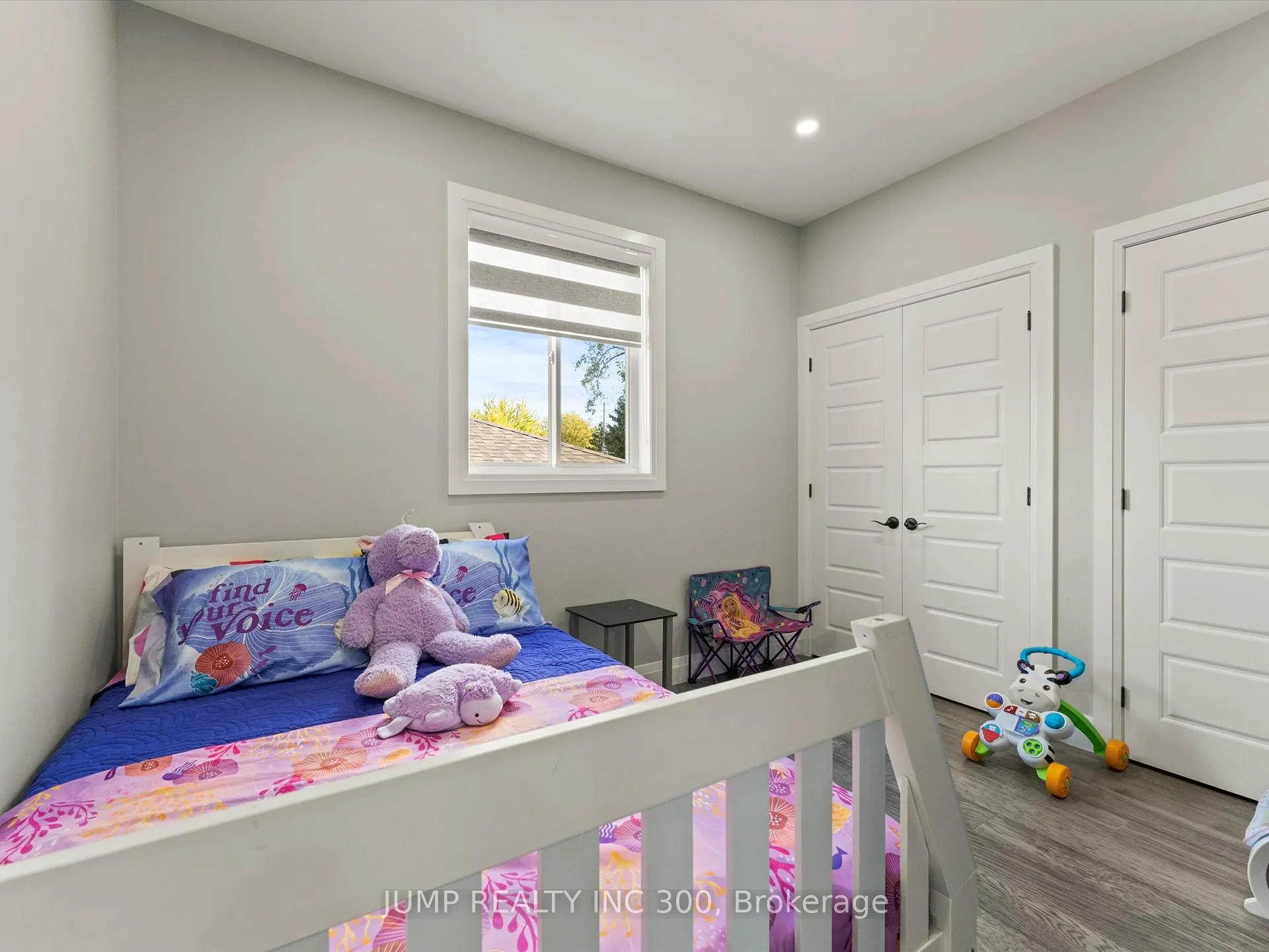 Photo 32 of 1320 Grand Marais Road, Windsor — HOMEH