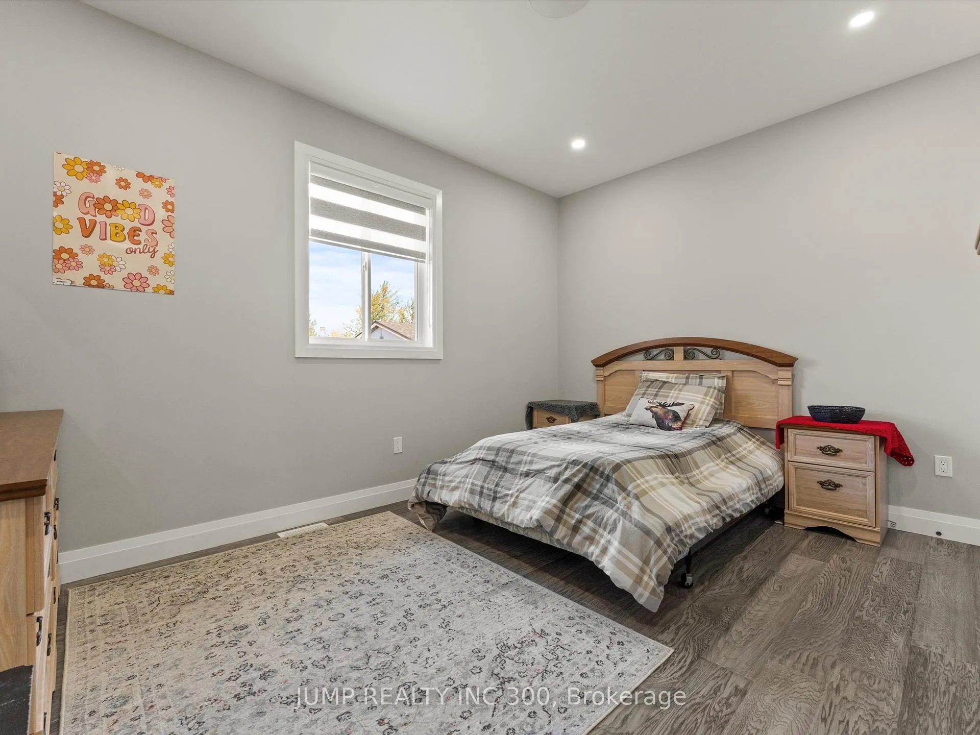 Photo 34 of 1320 Grand Marais Road, Windsor — HOMEH