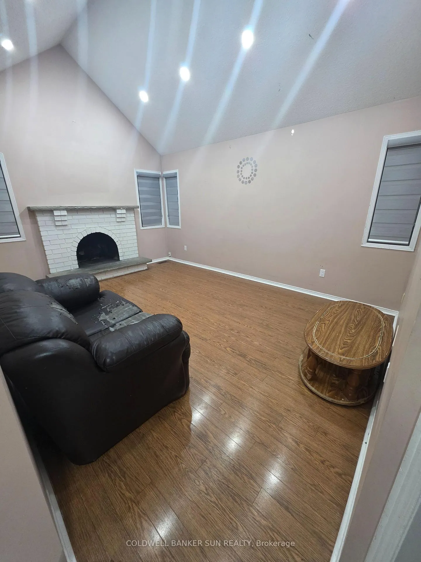 Photo 4 of 81 Peace Valley Crescent, Brampton, Sandringham-Wellington — HOMEH