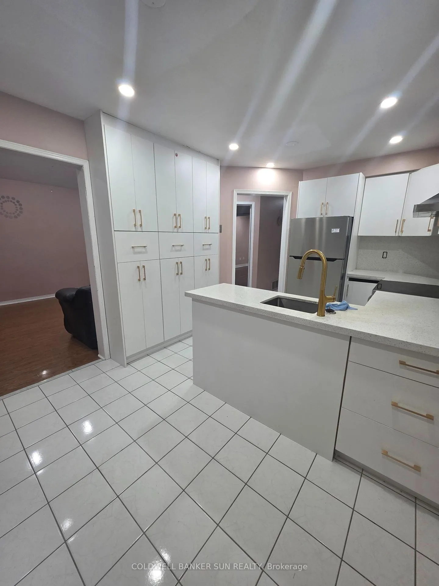 Photo 5 of 81 Peace Valley Crescent, Brampton, Sandringham-Wellington — HOMEH