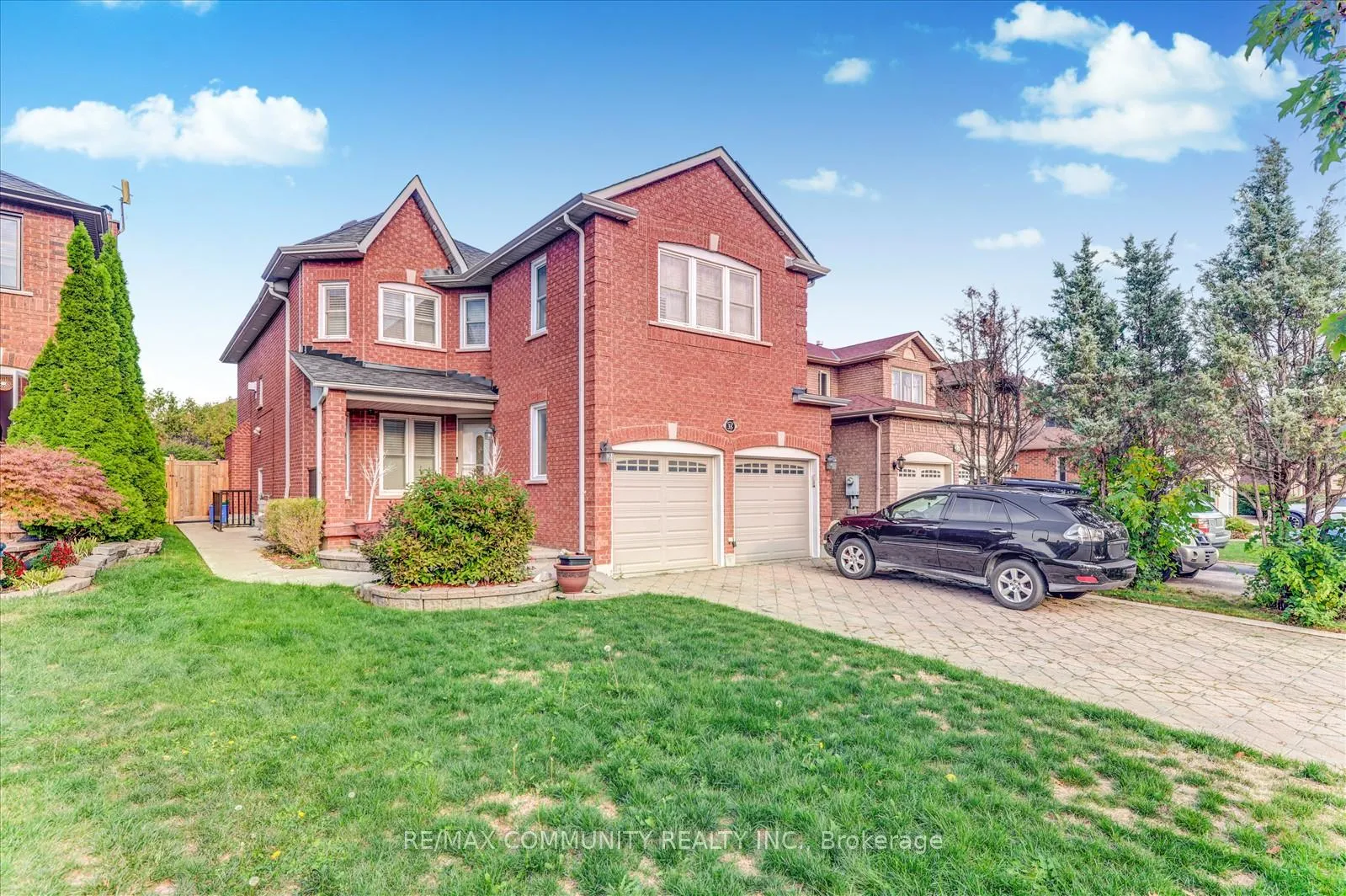 Photo 4 of Unit Main, 35 Hartrick Place, Whitby, Rolling Acres — HOMEH