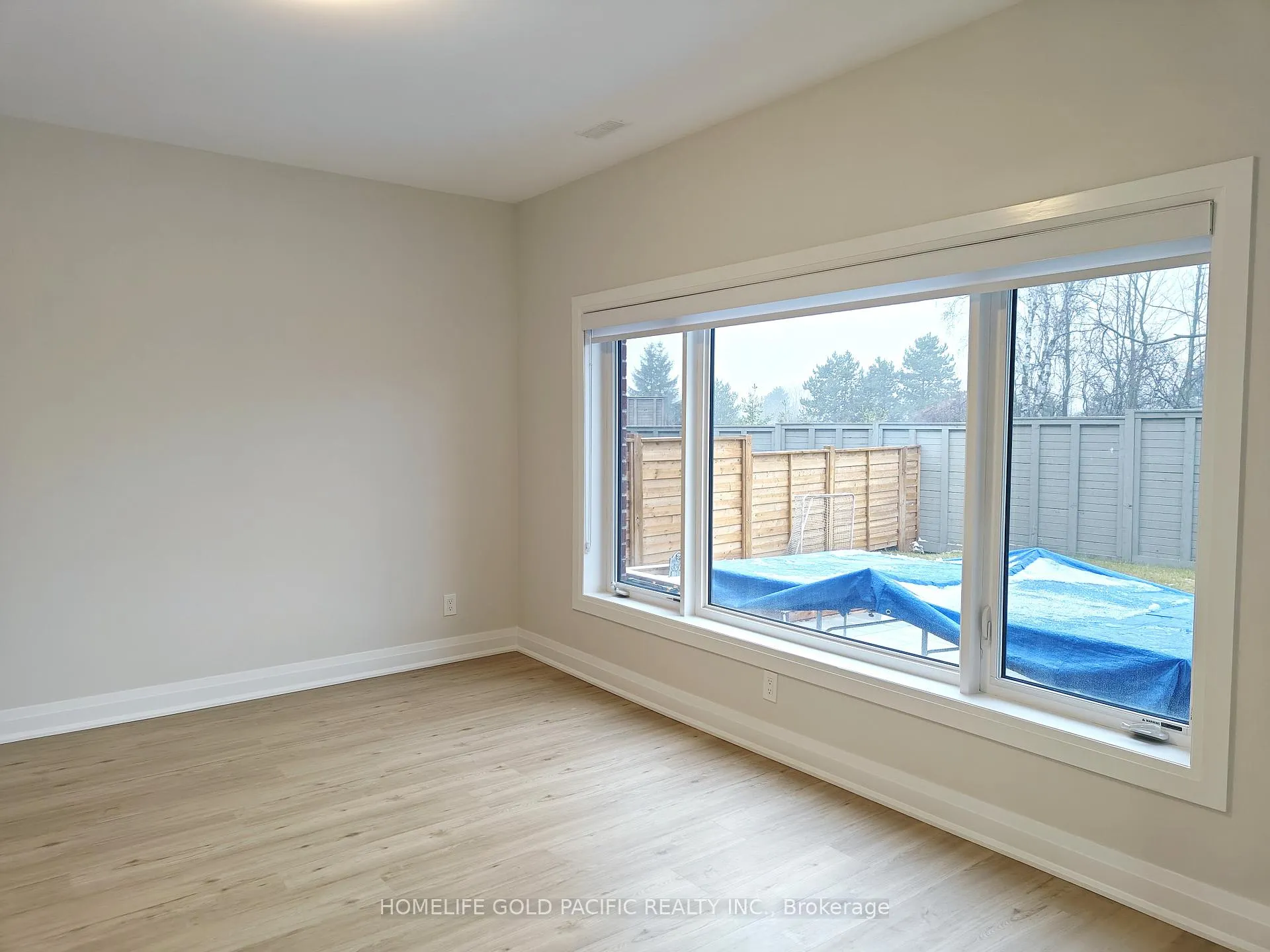 Photo 10 of 22 Pine Hill Crescent, Aurora, Aurora Estates — HOMEH