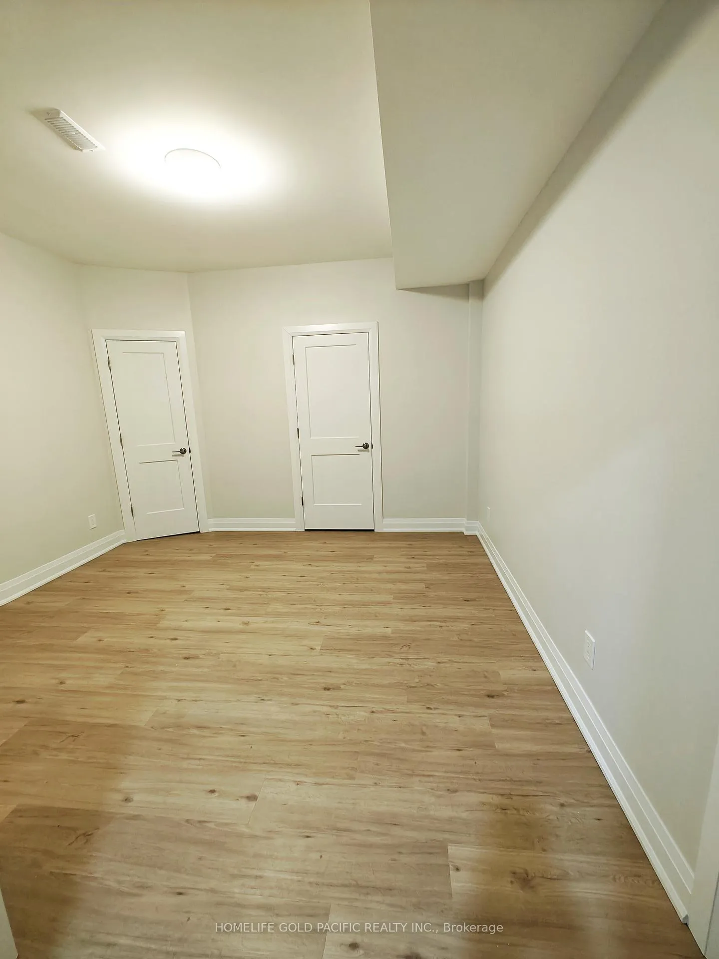 Photo 14 of 22 Pine Hill Crescent, Aurora, Aurora Estates — HOMEH
