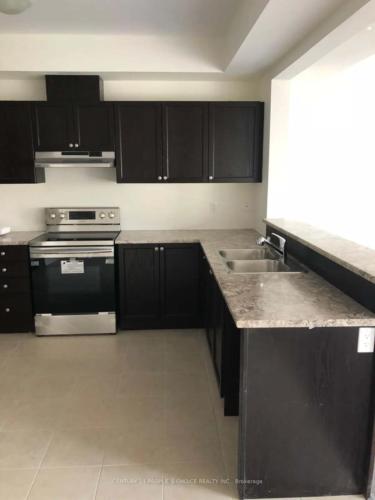 Photo 9 of 41 Bradbury Road, Hamilton, Stoney Creek Mountain — HOMEH