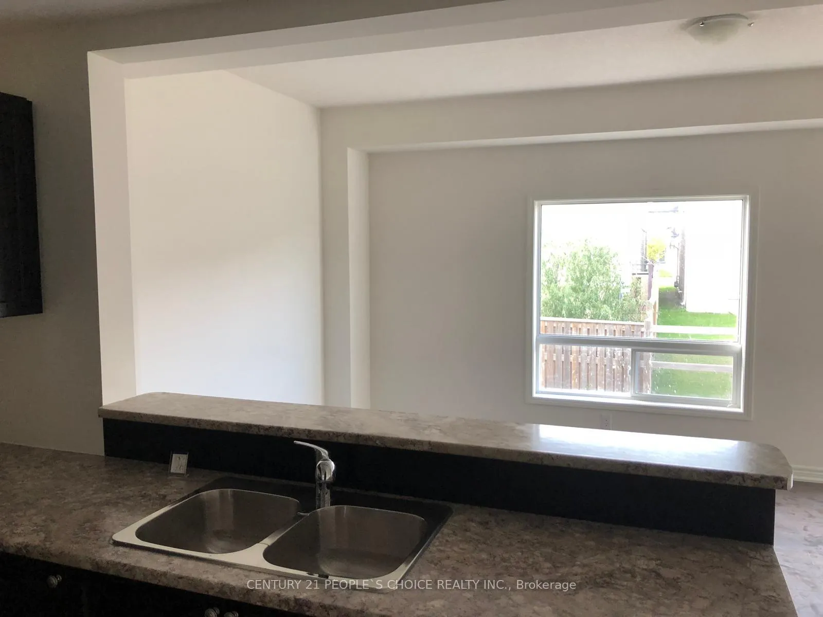 Photo 16 of 41 Bradbury Road, Hamilton, Stoney Creek Mountain — HOMEH