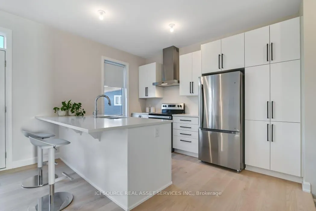 Photo 4 of 2009 Elevation Road, Ottawa, Barrhaven - Half Moon Bay — HOMEH