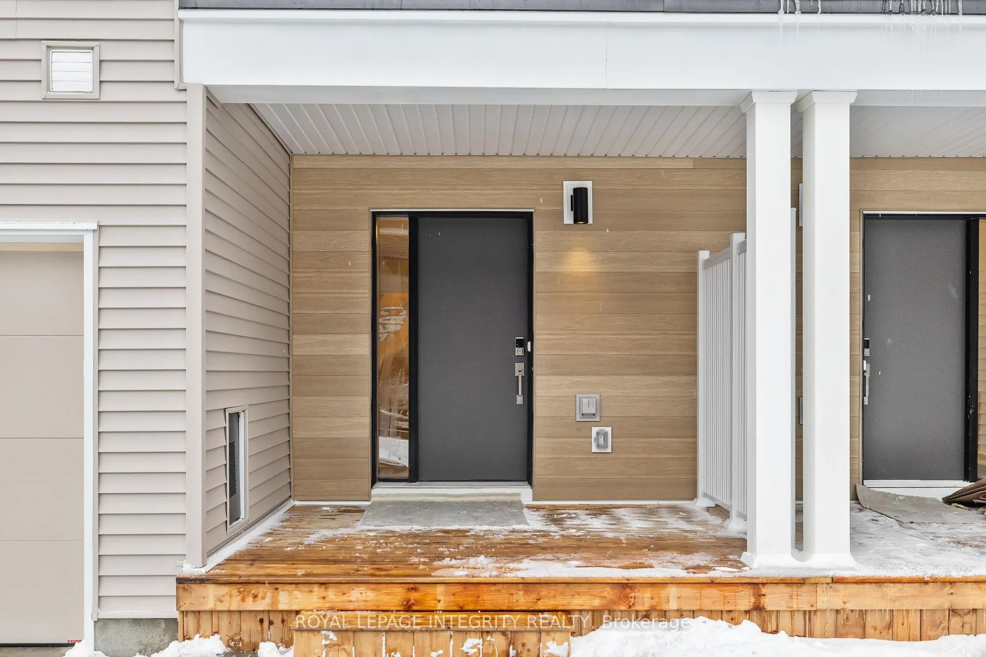 Photo 2 of 812 Demulcent Lane, Ottawa, Kanata - Rural Kanata (Central) — HOMEH