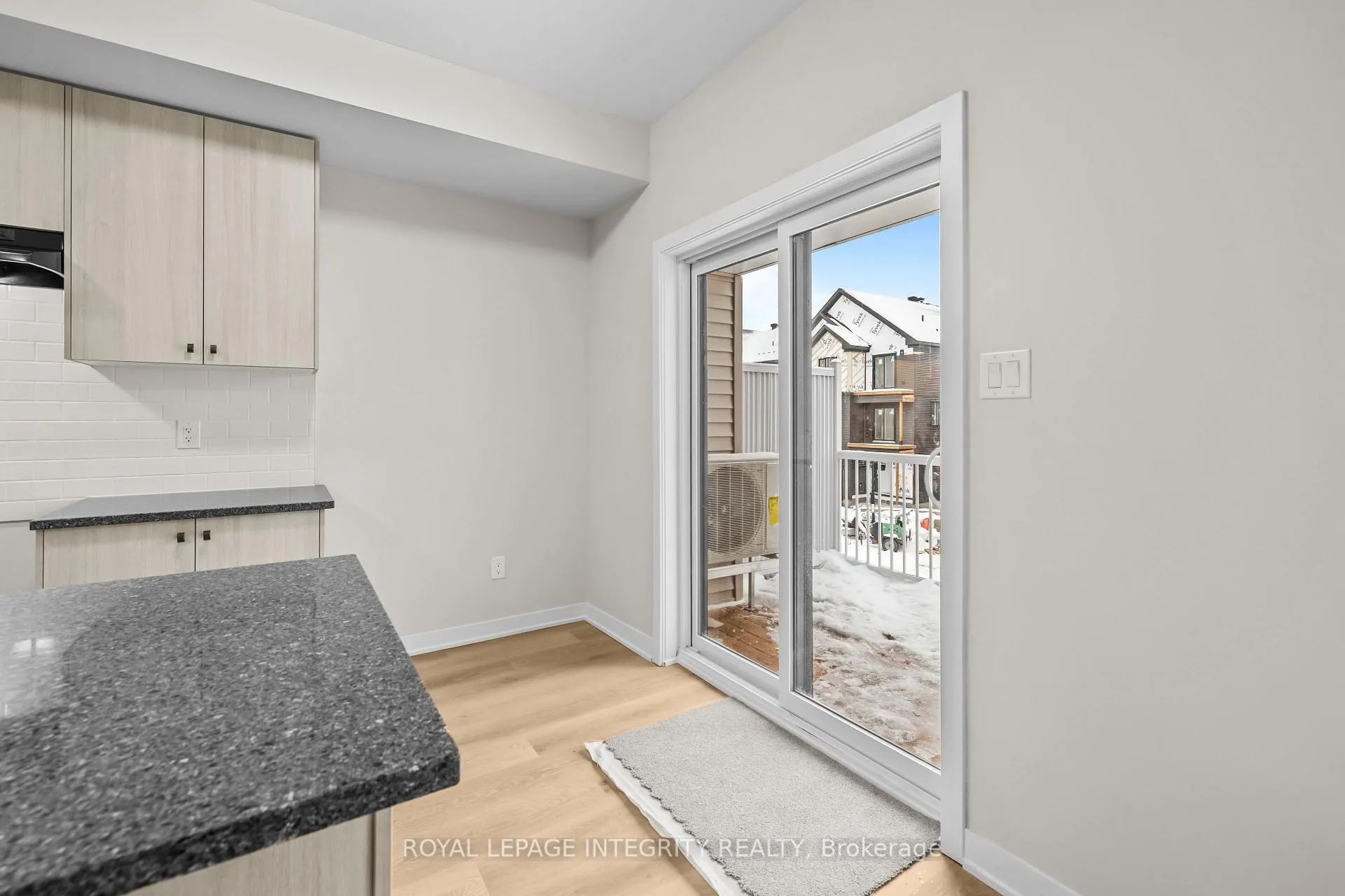 Photo 11 of 812 Demulcent Lane, Ottawa, Kanata - Rural Kanata (Central) — HOMEH