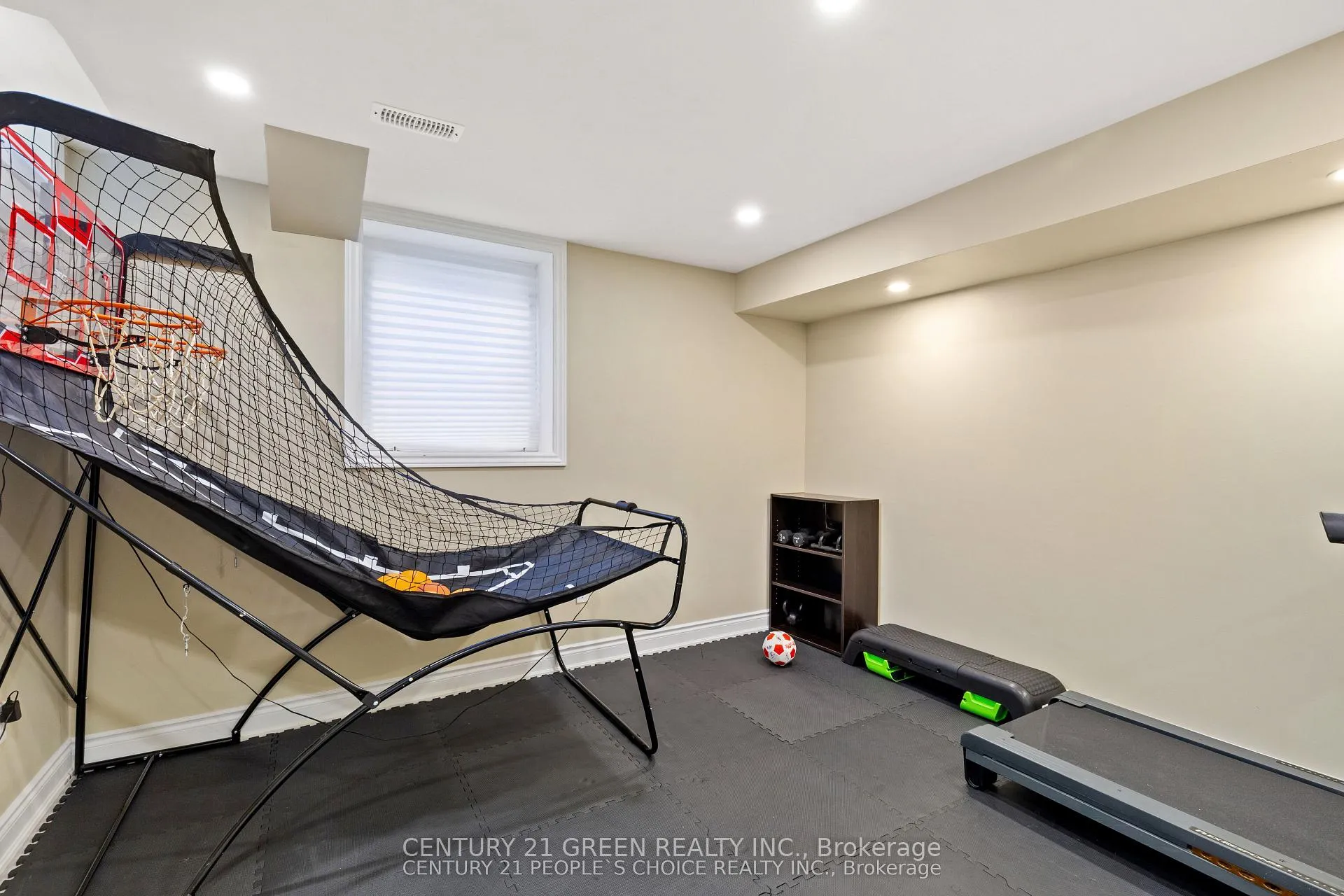 Photo 10 of Unit # Lower Level, 240 Etheridge Avenue, Milton, Ford — HOMEH