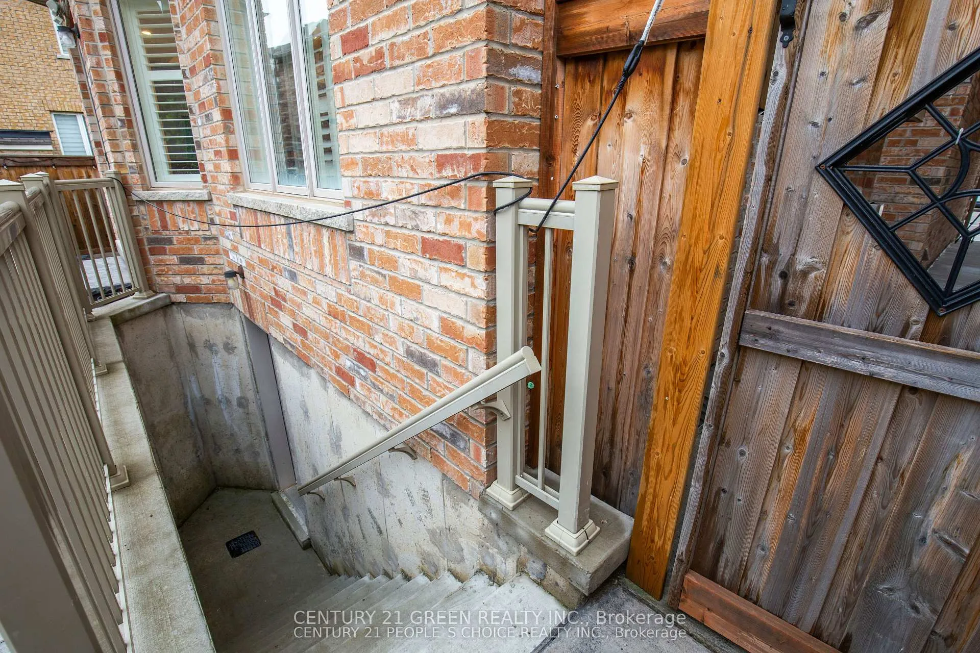 Photo 12 of Unit # Lower Level, 240 Etheridge Avenue, Milton, Ford — HOMEH