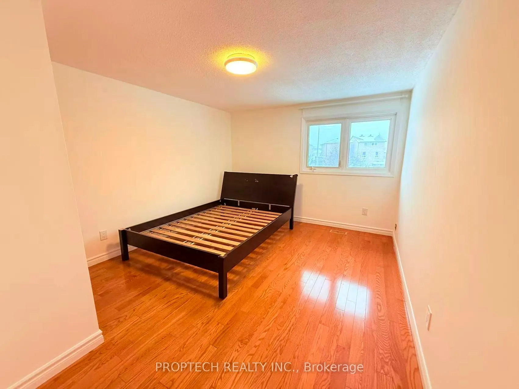 Photo 17 of 49 Carey Crescent, Markham, Milliken Mills West — HOMEH
