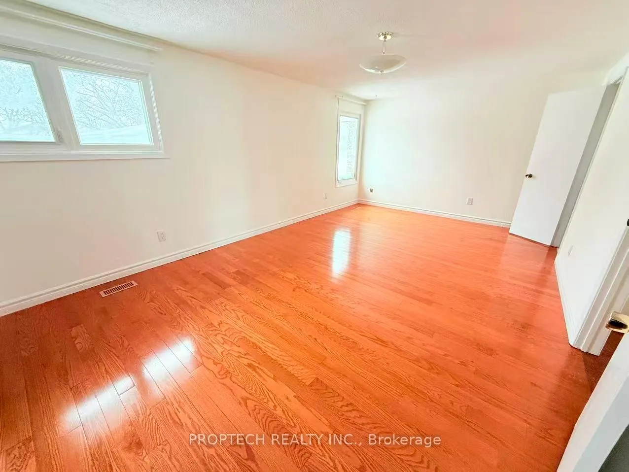 Photo 20 of 49 Carey Crescent, Markham, Milliken Mills West — HOMEH