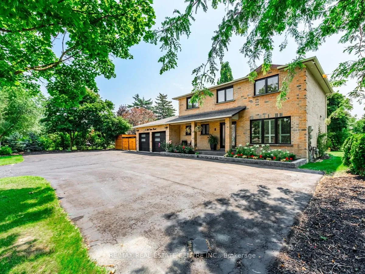 Front of 1 Hill Farm Road
