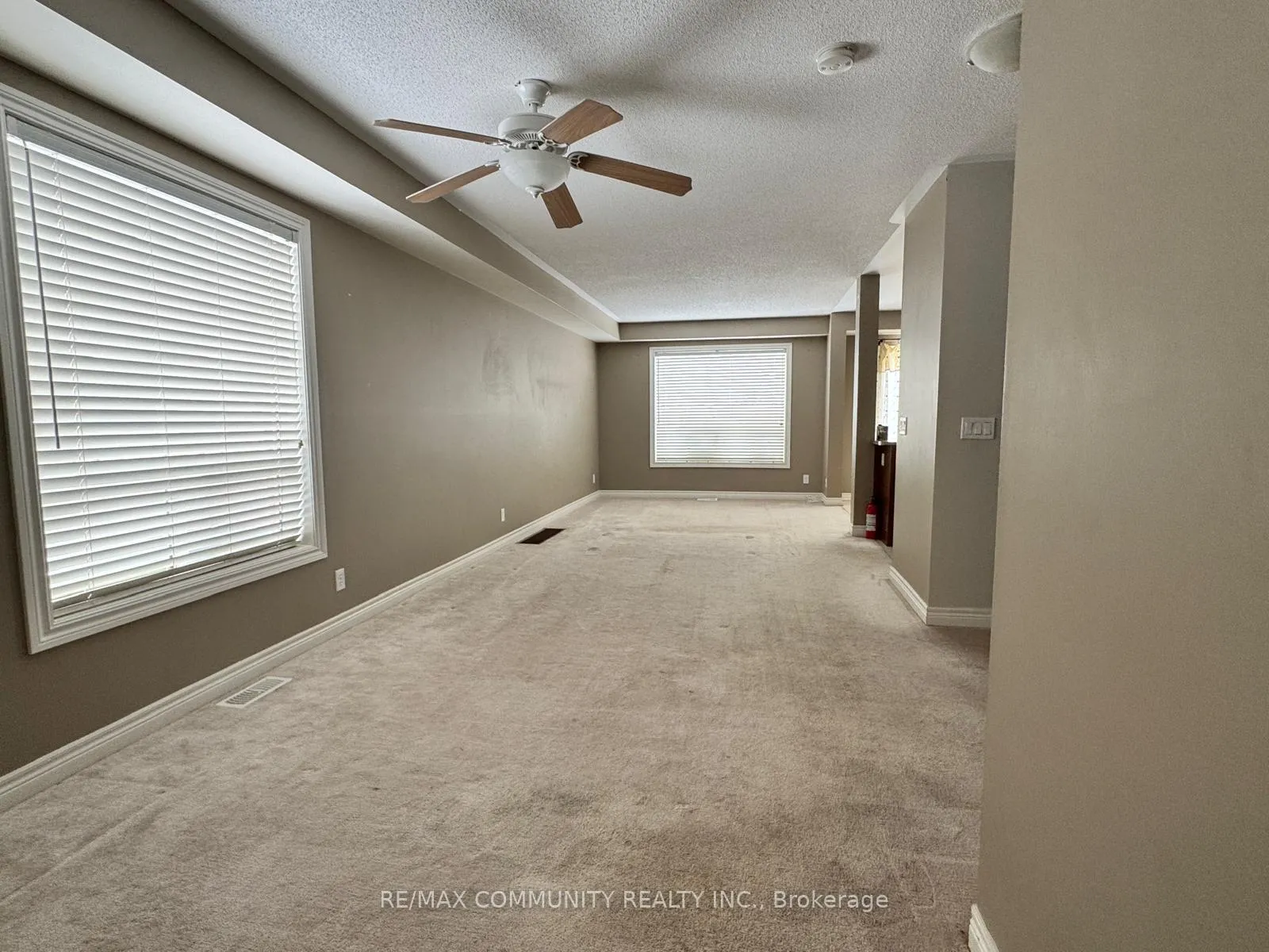Photo 2 of 2354 Steeplechase Street, Oshawa, Windfields — HOMEH