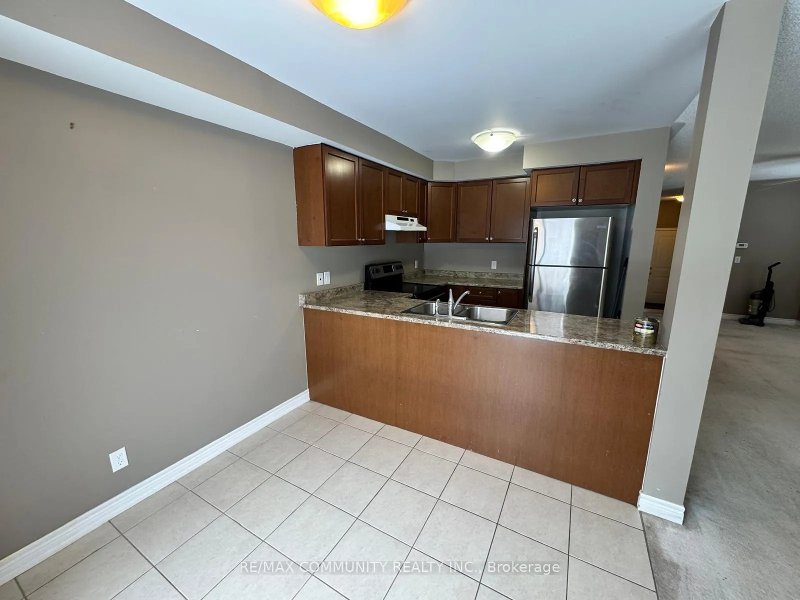 Photo 6 of 2354 Steeplechase Street, Oshawa, Windfields — HOMEH