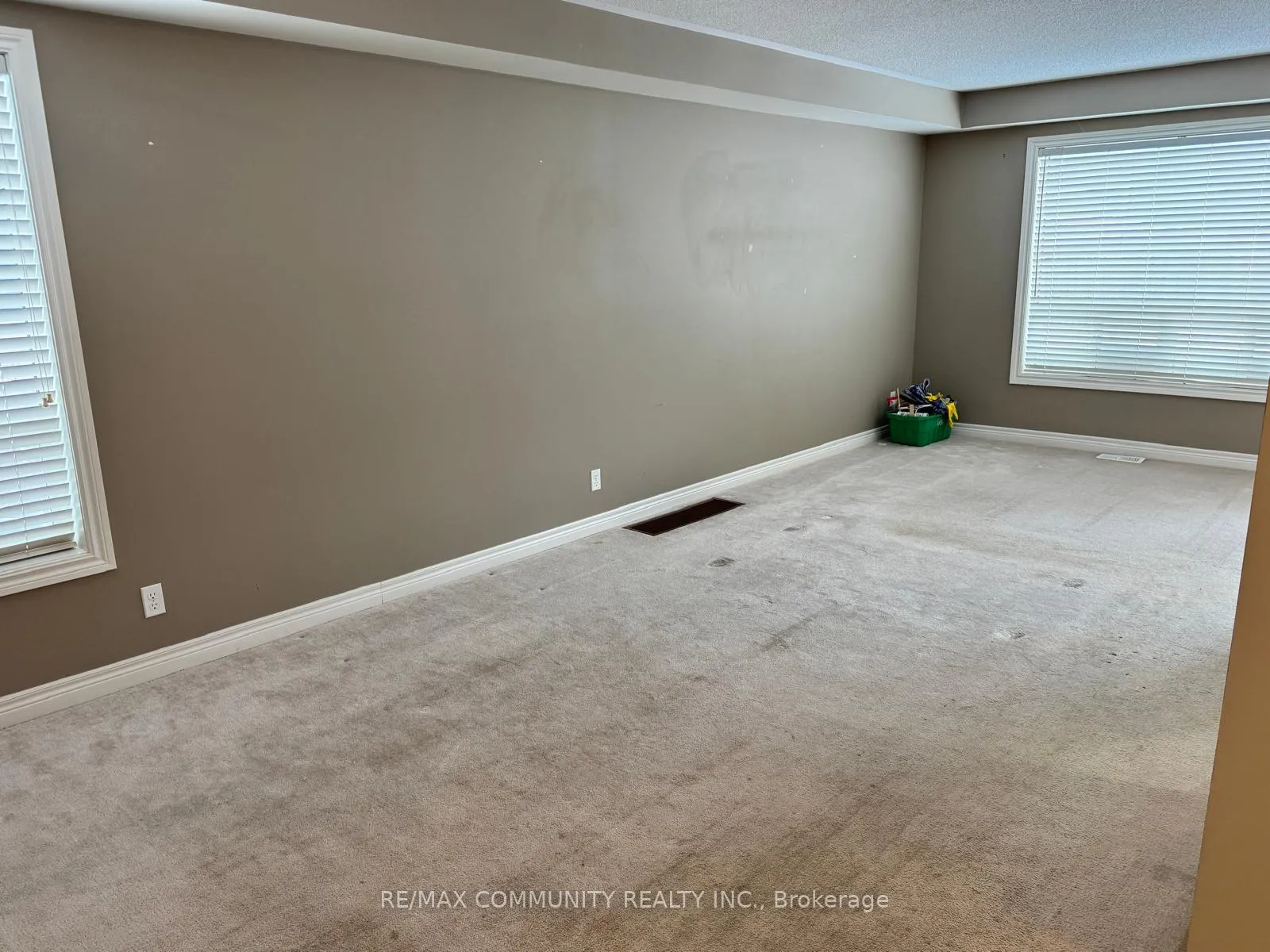 Photo 16 of 2354 Steeplechase Street, Oshawa, Windfields — HOMEH