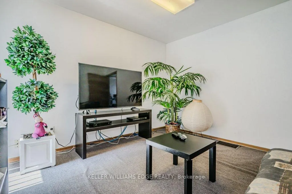 Photo 11 of 1278 Barton Street E, Hamilton, Crown Point — HOMEH