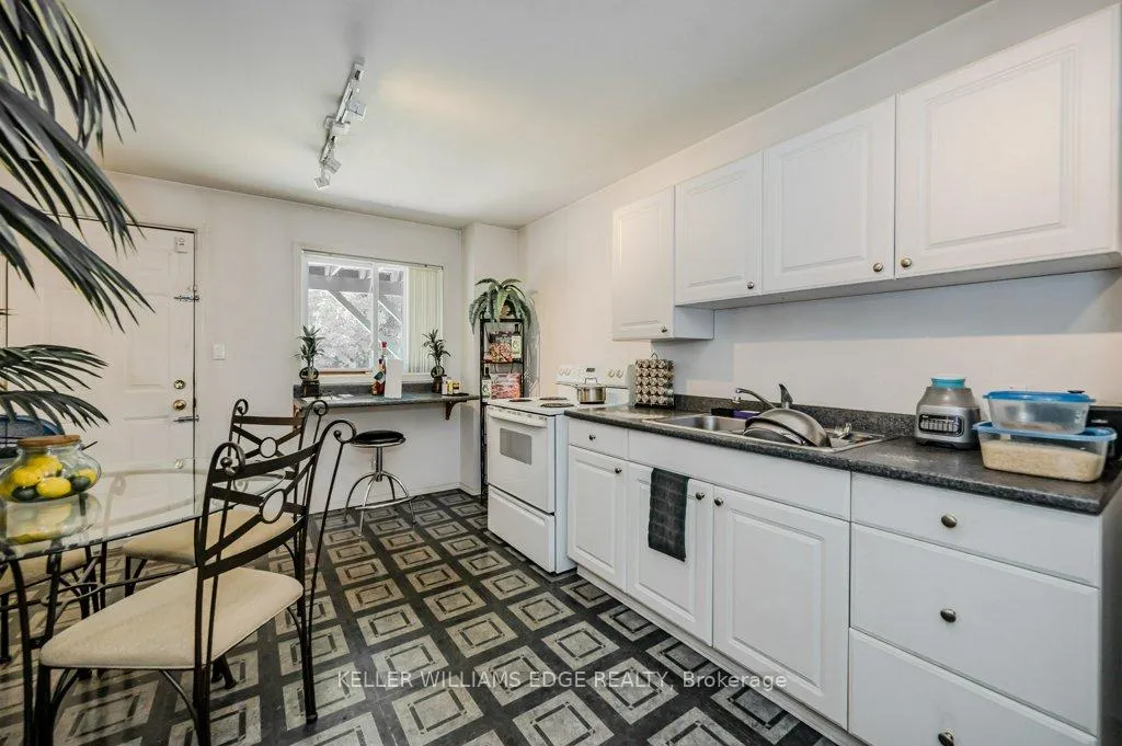 Photo 13 of 1278 Barton Street E, Hamilton, Crown Point — HOMEH