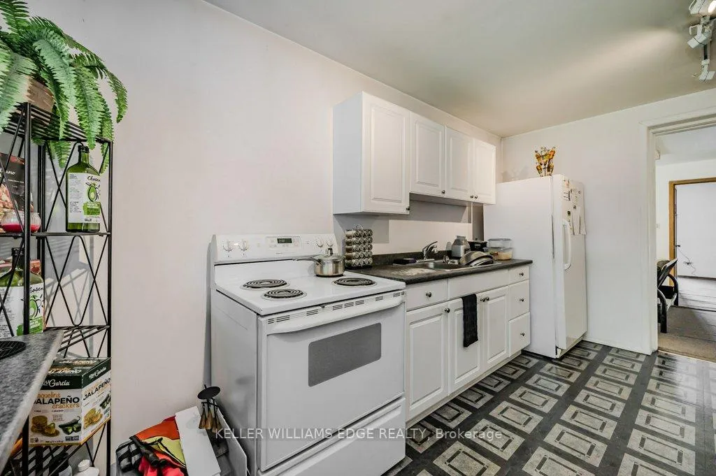 Photo 14 of 1278 Barton Street E, Hamilton, Crown Point — HOMEH
