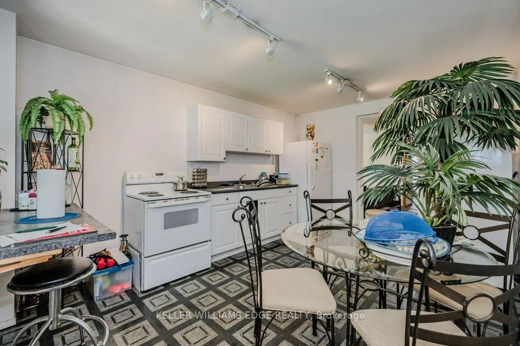 Photo 16 of 1278 Barton Street E, Hamilton, Crown Point — HOMEH