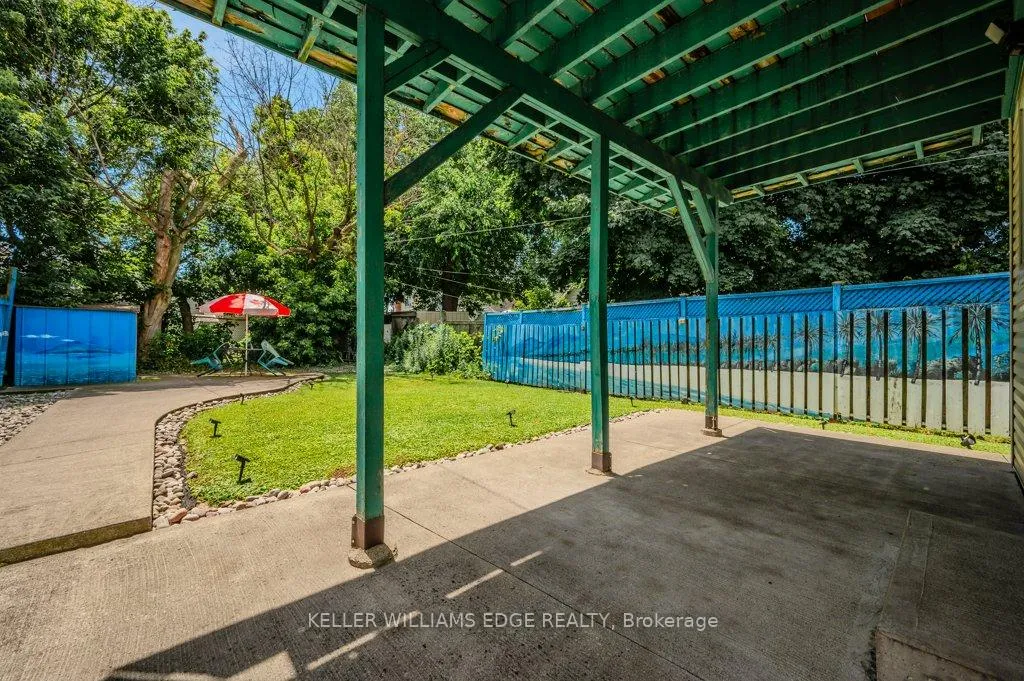 Photo 33 of 1278 Barton Street E, Hamilton, Crown Point — HOMEH