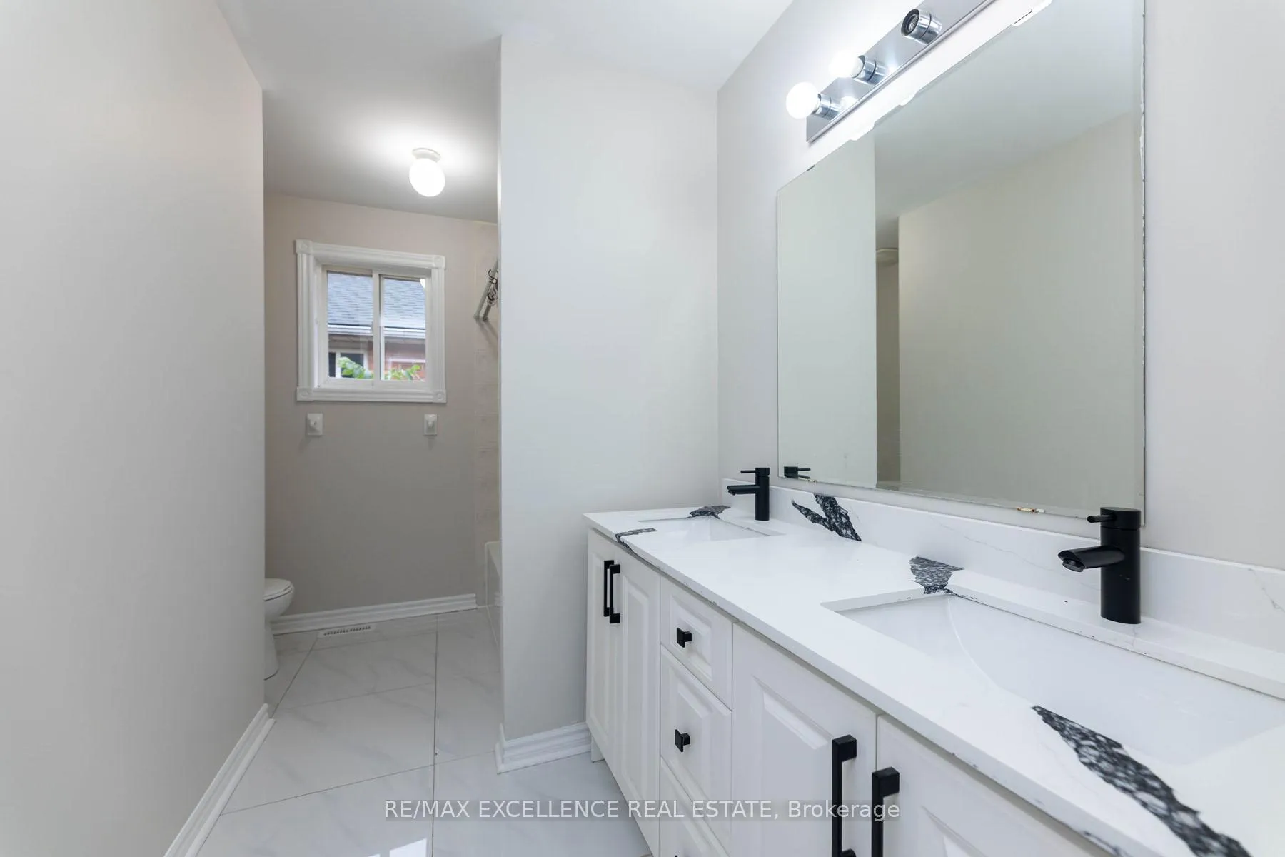 Photo 25 of 51 Stollar Boulevard, Barrie, Little Lake — HOMEH