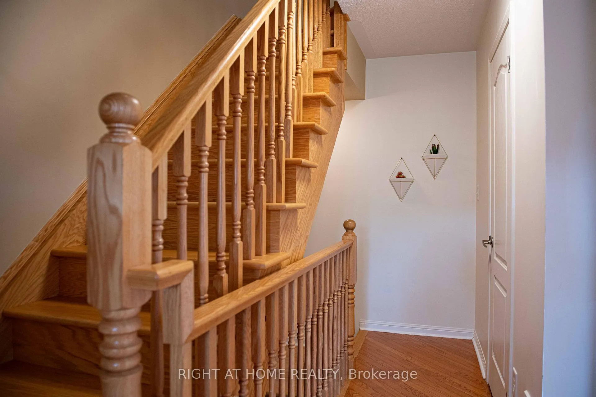 Photo 25 of 1159 Mcdowell Crescent, Milton, Beaty — HOMEH