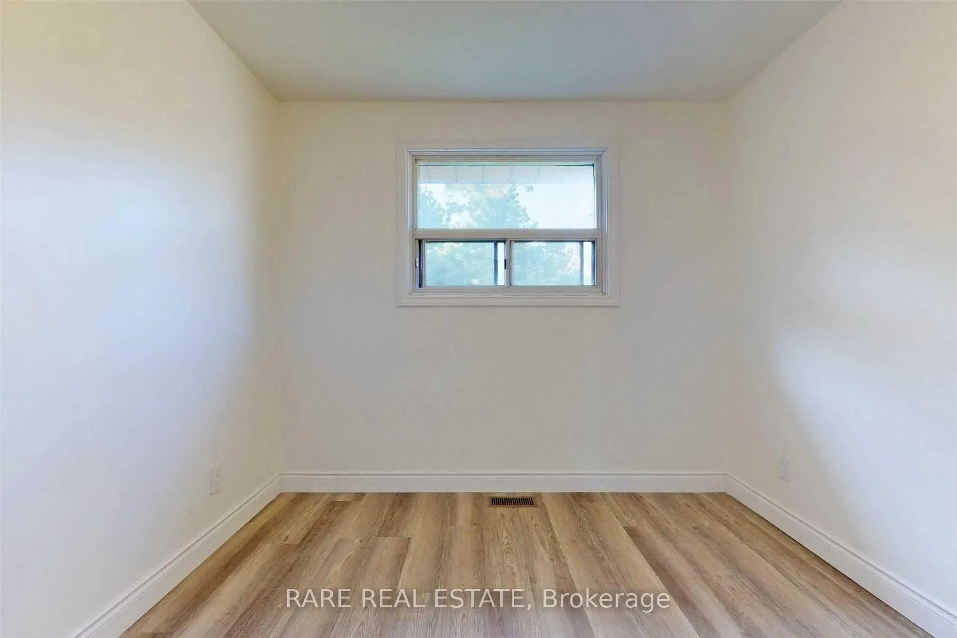 Photo 12 of Unit #Main, 346 Conant Street, Oshawa, Lakeview — HOMEH