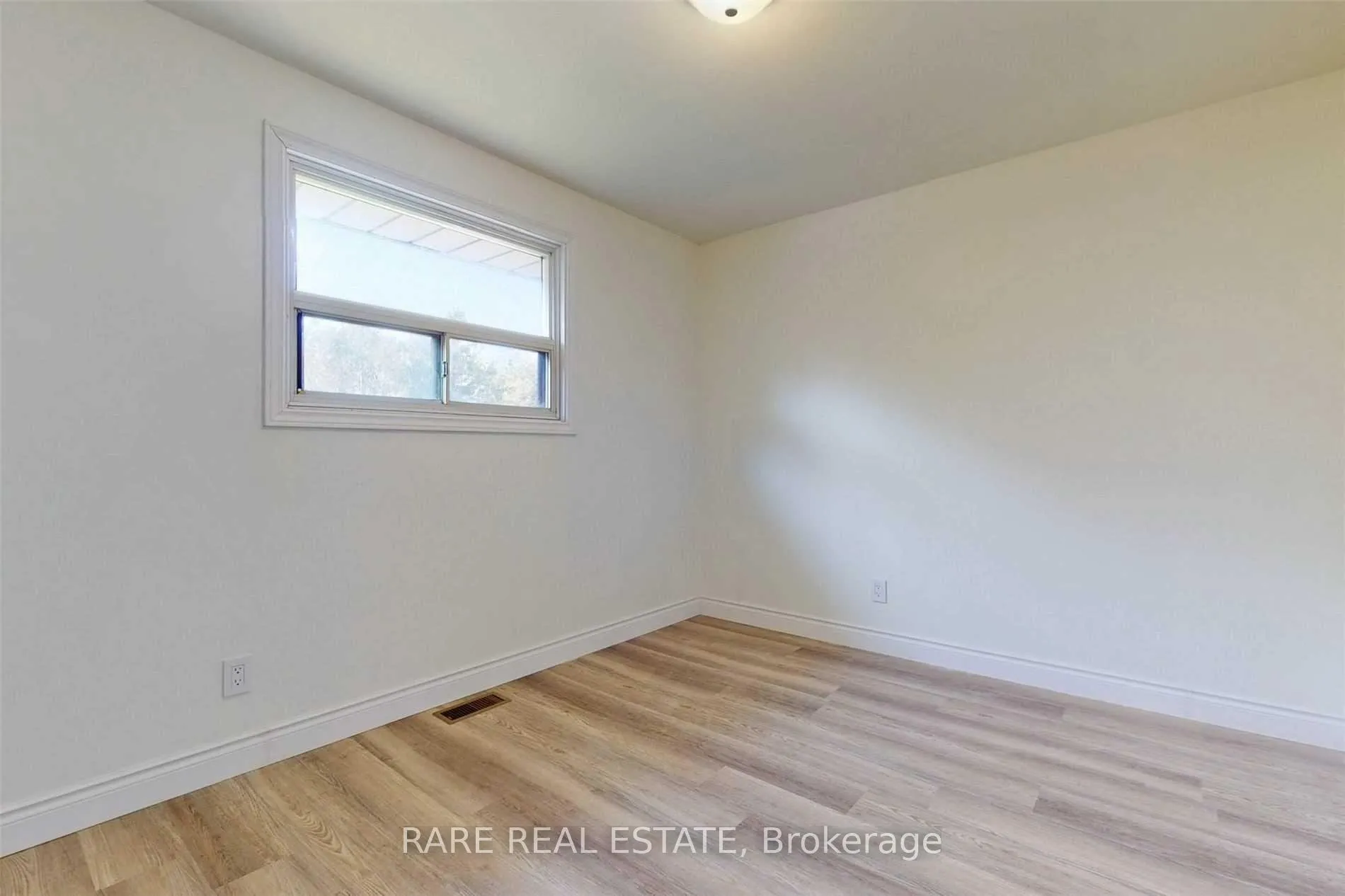 Photo 13 of Unit #Main, 346 Conant Street, Oshawa, Lakeview — HOMEH